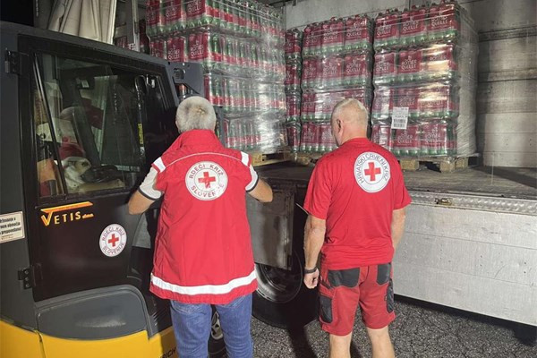 Hrvatski Crveni križ poslao vodu za stradale u poplavama u Sloveniji